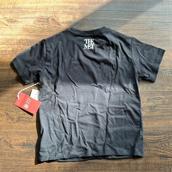 The Met x PacSun Kids Rooftops Brooklyn T-Shirt - Picture 5 of 5